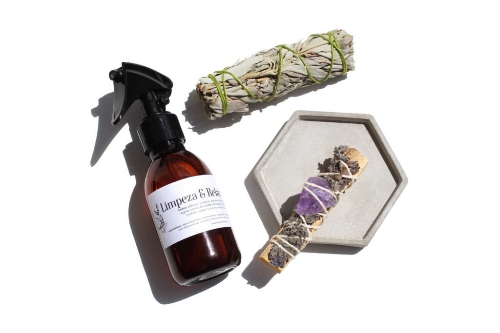 palo santo, sálvia branca, spray de limpeza