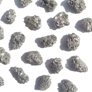 Pirite natural dourada, cristal para prosperidade, força e abundância financeira.