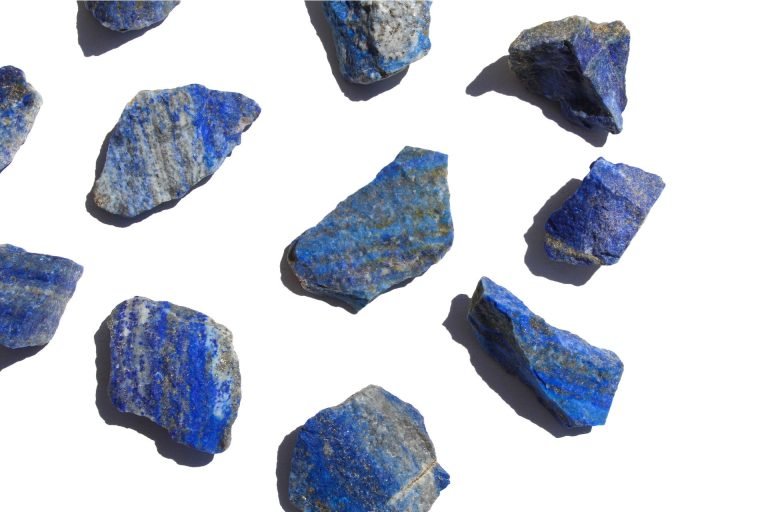 lápis lazúli em bruto