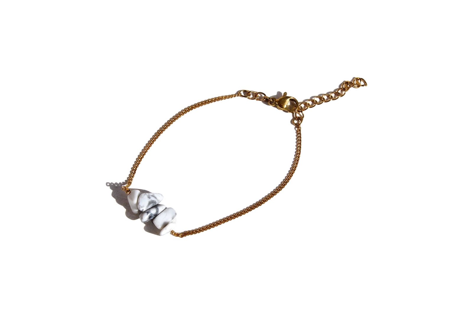 pulseira-howlite-aco-dourado (1) pulseira howlite aco dourado 1